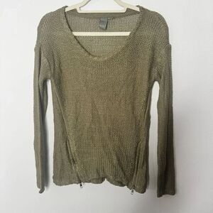 Quinn olive green sweater size small
